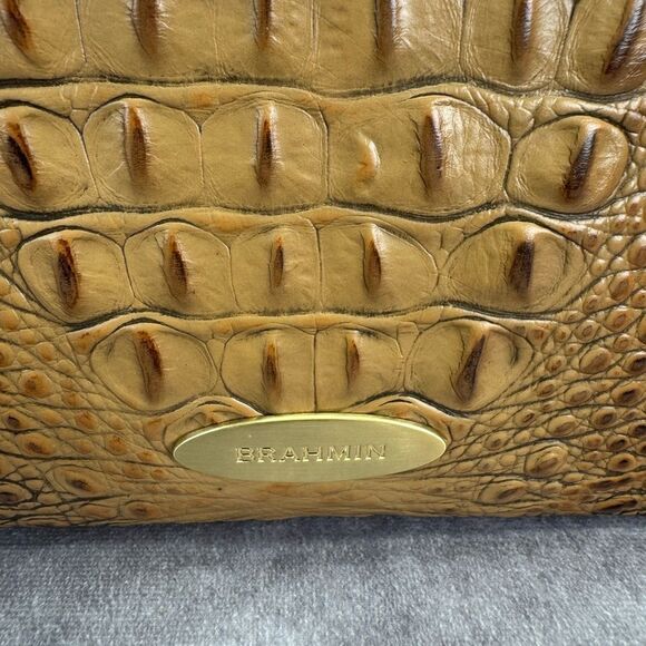 Brahmin Toasted Almond Zipper Clutch Crocodile Embossed Make Up Case Leather - Picture 2 of 10